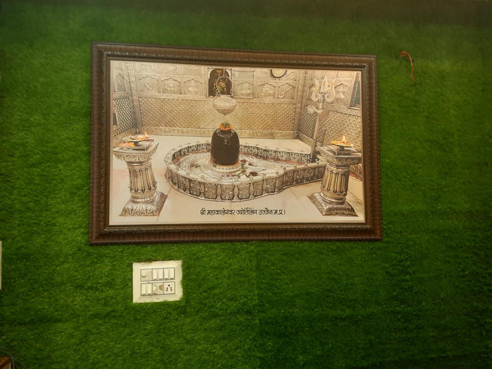 Hanumant Kripa Geust House Only For Family اوجاين المظهر الخارجي الصورة