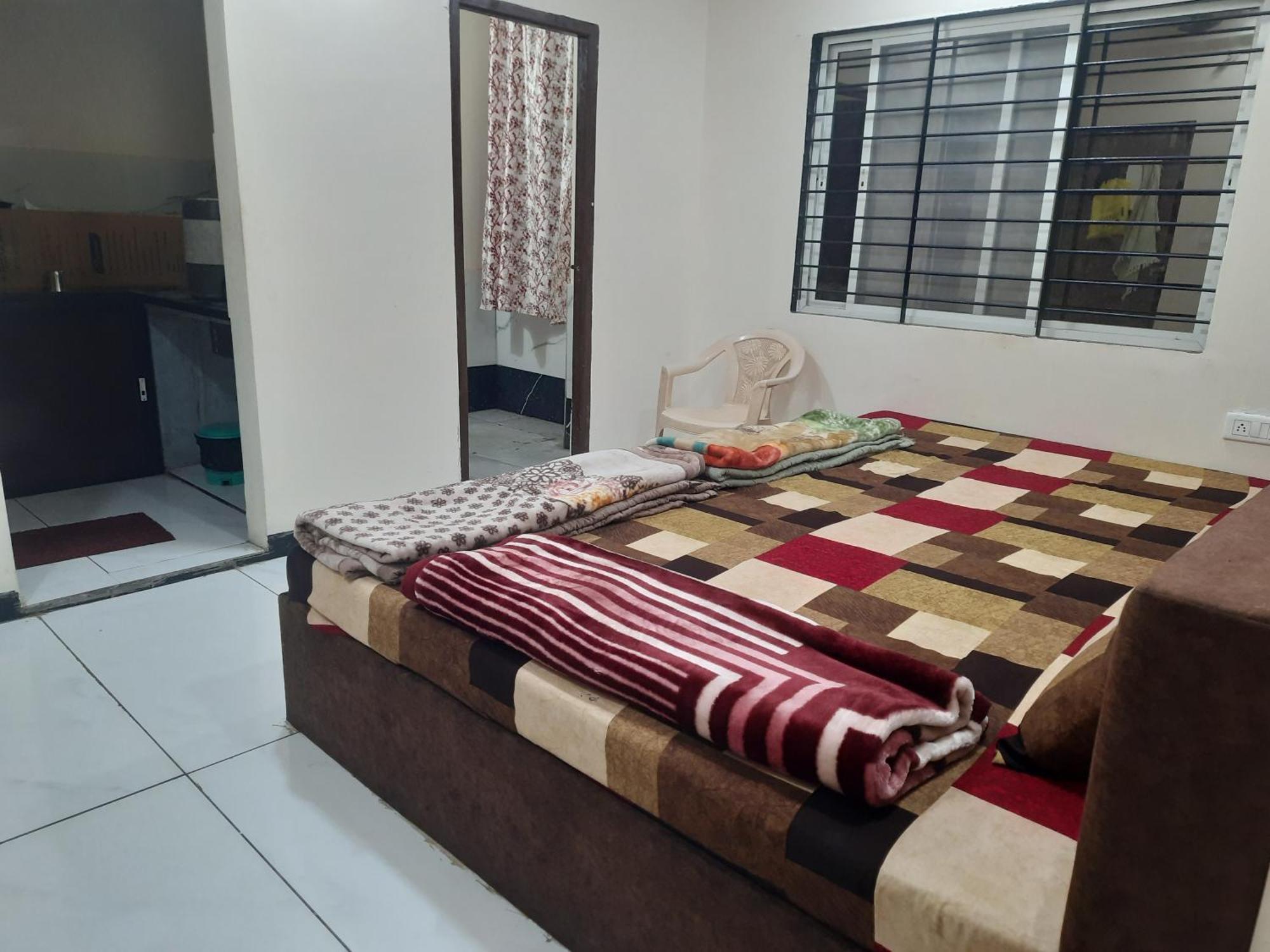 Hanumant Kripa Geust House Only For Family اوجاين المظهر الخارجي الصورة